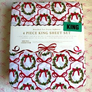 NWT - Boundary Bow and Wreath Sheet Set - King